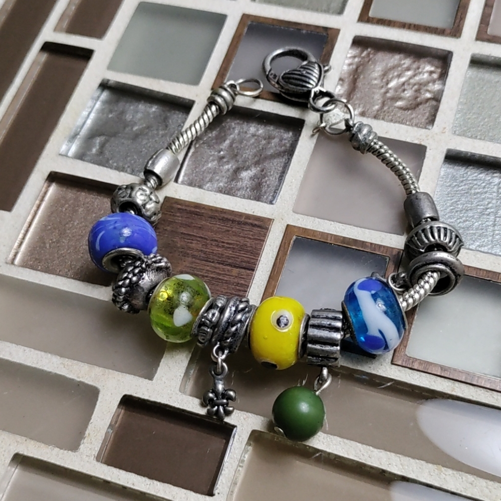 The Roman Company Vtg Charm Bracelet